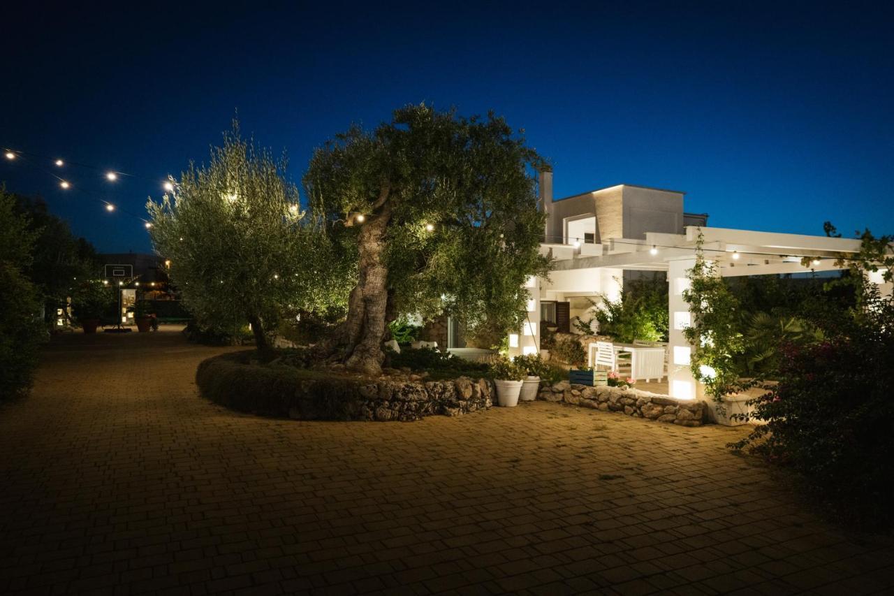 Prestigiosa Villa Con Piscina Condominiale Monopoli Extérieur photo