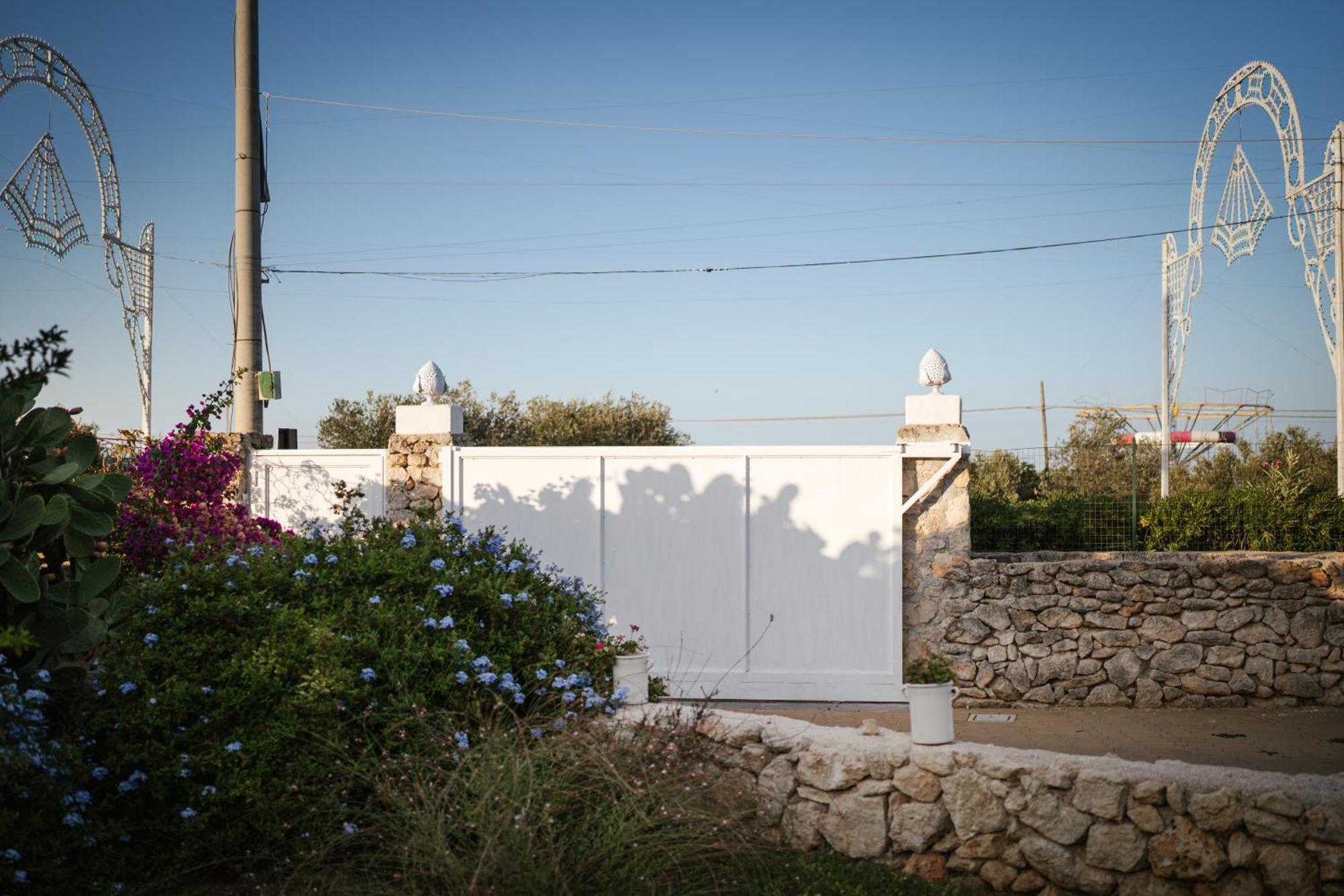 Prestigiosa Villa Con Piscina Condominiale Monopoli Extérieur photo